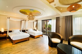H Resorts - The Coral Cliff