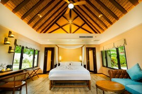 H Resorts - The Coral Cliff