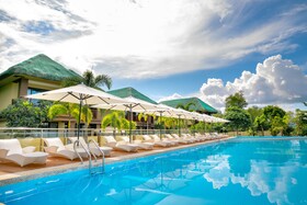 H Resorts - The Coral Cliff