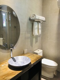 H Resorts - The Coral Cliff