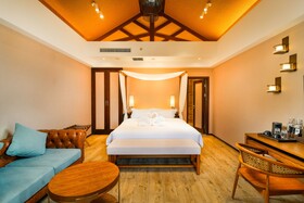 H Resorts - The Coral Cliff
