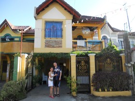 Chona & Christophe Guesthouse - Cavite