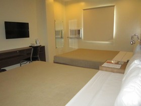 Adelfa Hotel