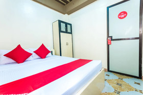 Alt Complex by OYO Rooms