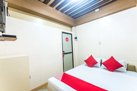 Alt Complex by OYO Rooms