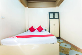 Alt Complex by OYO Rooms