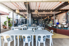 Alt Complex by OYO Rooms