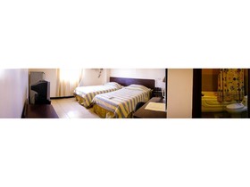 Crowne Garden Hotel