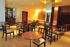 Dynasty Tourist Inn