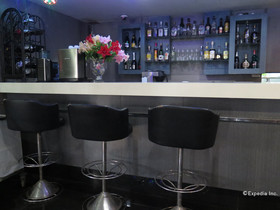 Elegant Circle Inn