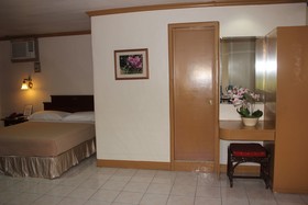 Elegant Circle Inn