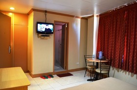 Elegant Circle Inn
