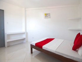 Fat J Apartelle by Oyo Rooms