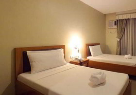 OYO 719 Fuente Oro Business Suites