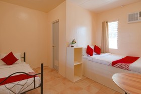 J5 Guest House & Restobar by OYO Rooms