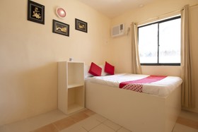 J5 Guest House & Restobar by OYO Rooms