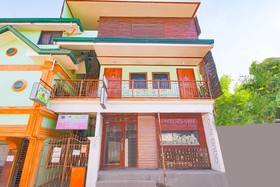 Lisa's Guesthouse by OYO Rooms