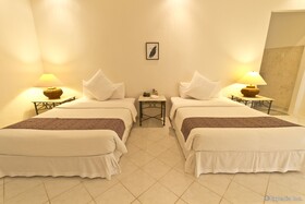 Parkside Cordova Reef Village Resort