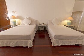 Parkside Cordova Reef Village Resort