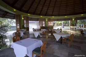 Parkside Cordova Reef Village Resort