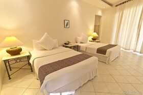 Parkside Cordova Reef Village Resort