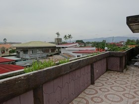 Pe're Aristo Guesthouse