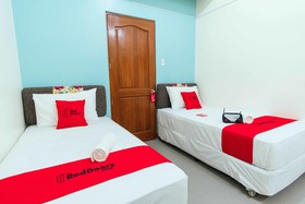RedDoorz Plus @ IT Park Cebu