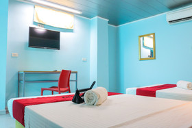 RedDoorz Plus Near UV Mandaue Cebu