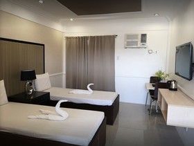 S&M Hotel