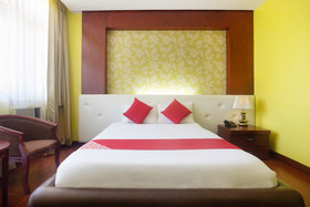 San Remigio Pensionne Suites by OYO