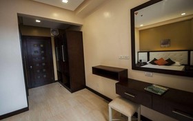 Santoni's Place