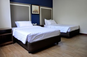 S Hotel & Residences