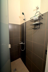 OYO 443 Maria Cristina Arcade Suites