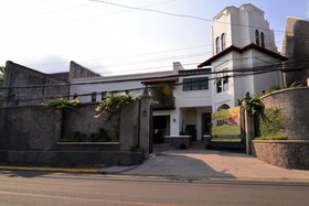 OYO 443 Maria Cristina Arcade Suites
