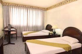 Holiday Plaza Hotel
