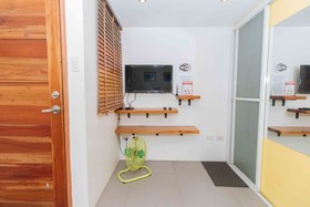 RedDoorz near Mckinley Hill Taguig City