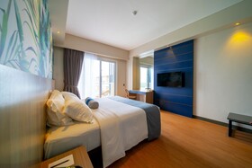Solea Palm Mactan Resort