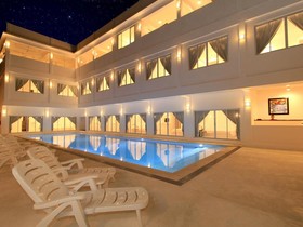 Bluewave Hotel