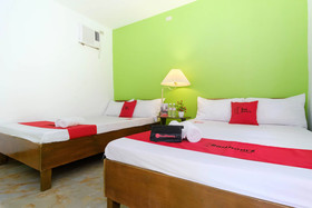 Cebuano Lodge by RedDoorz