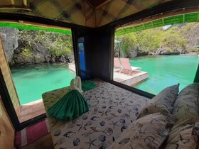 Paolyn Floating House Restaurant