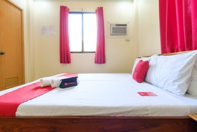 RedDoorz @ Poblacion 6 Coron