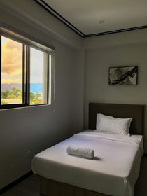 Sailing Inn Coron