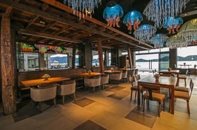 Two Seasons Coron Bayside Hotel