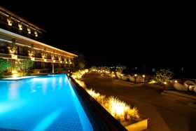 Zuri Resort