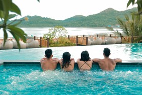 Zuri Resort