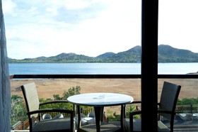 Zuri Resort