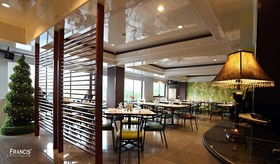 Star Plaza Hotel