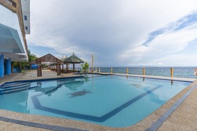 Dakong Bato Beach And Leisure Resort by OYO Rooms