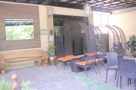 Spring Plaza Hotel