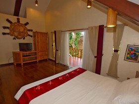 Pura Vida Beach & Dive Resort